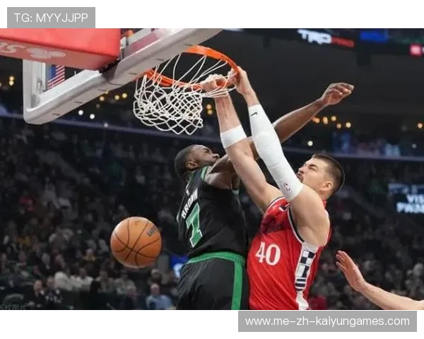 凯尔特人弧顶传球撬动对方防线